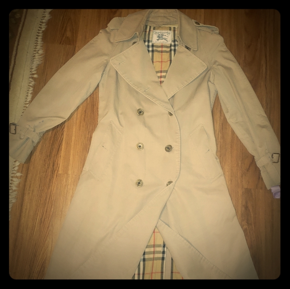 Vintage Burberry trenchcoat